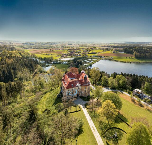 "Colluvio Chamber Music Academy" in Preding: Das Konzert im Schloss Hornegg findet heuer als krönender Abschluss eines intensiven Meisterkurses am 6. August um 19:30 statt. Danach führt die Tournee die jungen Ausnahmetalente der Kammermusik über Wien und Budapest bis nach Belgrad.