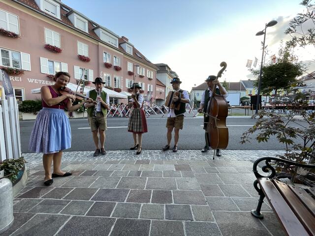 "Die Steirische Streich" sorgte für beste Stimmung vor dem WOCHE Sommerkino.