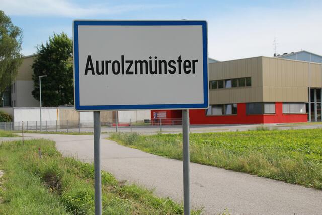 An sämtlichen Tatorten verursachten die Täter erheblichen Sachschaden.