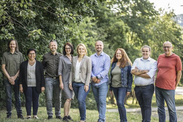 Vl.: Ralf Drack, Hülya Yilmaz, Markus Faber, Miriam Faber, Stefanie Rumersdorfer, Thomas Rammerstorfer, Silvia Teubl-Neumüller, Alessandro Schatzmann und Walter Teubl. | Foto: Grüne