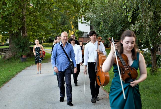 Seit nunmehr 20 Jahren versammelt Meinhard Holler alljährlich den europäischen Musiknachwuchs in Schloss Hornegg.