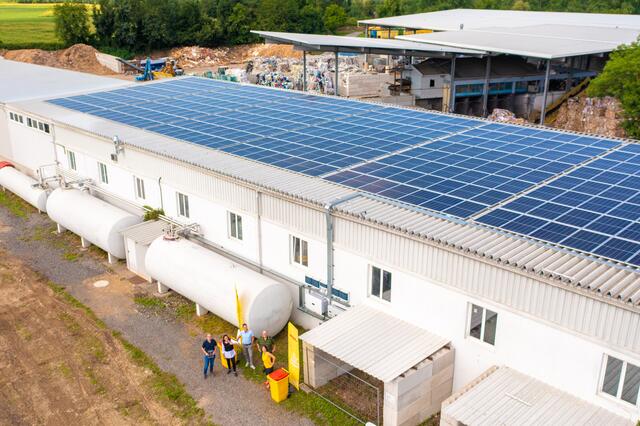 Die neue Photovoltaik-Anlage bei Gojer mit 198 Kilowatt-Peak (kWp) Leistung.