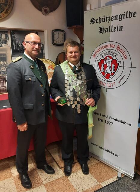 OSM Franz P.-Essl und Schützenkönig Martin Gerbenjak.