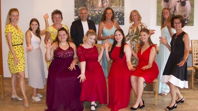 Bgm. Renate Habetler und Bgm. Christian Pinzker waren vom Abschlusskonzert des 5. Gesangsseminars von Elisabeth Pratscher-Musil in Unterhasel begeistert. | Foto: Peter Seper