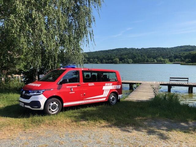 Das Allrad-Kommandofahrzeug kostete 62.989 Euro. Jeweils ein Drittel der Kosten übernahmen Land, Gemeinde und Feuerwehr.