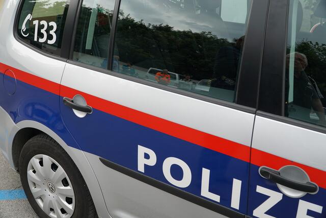 Die Polizei bittet um Hinweise.