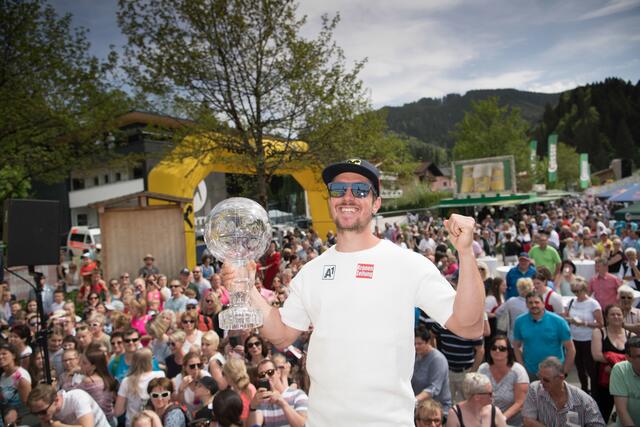 Fest für Skiweltcupgewinner Marcel Hirscher in seiner Heimatgemeinde Annaberg bei Salzburg. | Foto: Franz Neumayr