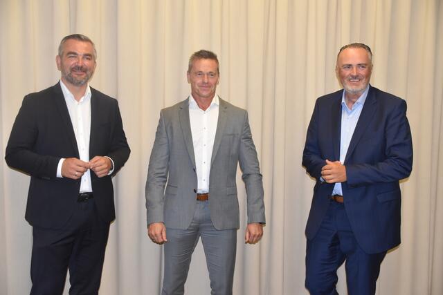 Neuer Geschäftsführer der Sport Burgenland GmbH präsentiert: LR Heinrich Dorner, Anton Beretzki, LH Hans Peter Doskozil | Foto: Michael Strini