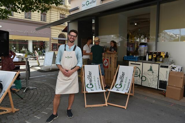 Alexander Obsieger ist der Kopf hinter dem Unverpacktladen "Der Greißler". | Foto: Markus Spitzauer/bz