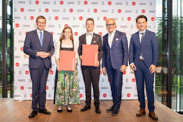 Wirtschafts- und Tourismus-Landesrat Markus Achleitner, Sophie Schick (Boutique Hotel Hauser), Marco Panhölzl, Robert Seeber, Andreas Winkelhofer. | Foto: OÖ Tourismus GmbH/Phil Lindner