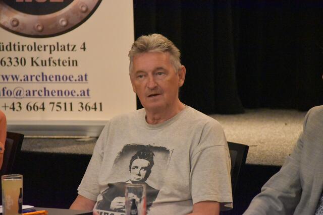 "Wir spielen im Moment vor zwanzig bis dreißig Prozent der Leute, die wir normalerweise haben", erklärt Obmann Sigi Bric die Schwierigkeiten im aktuellen Kulturbetrieb.
