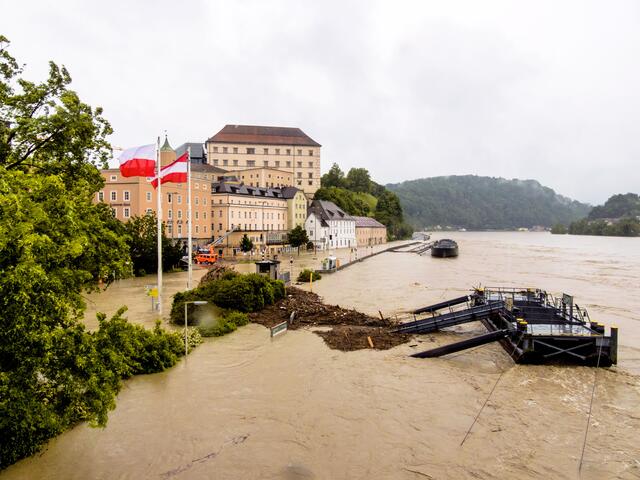 Mit dem Klimawandel mehren sich die Unwetterereignisse auch in Linz, wie hier beim Hochwasser im Jahr 2013. | Foto: Gina Sanders/Fotolia (Symbolbild)