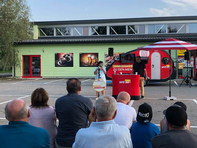 Birgit Gerstorfer stellte sich schon den Fragen der Waldzeller. Am 9. August ist sie in Stöcklgras. | Foto: SPÖ