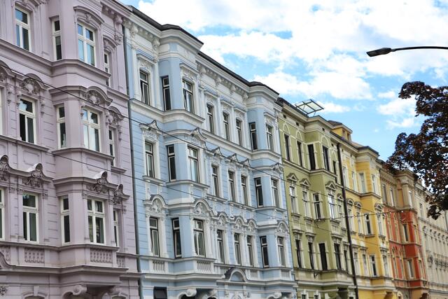 Bunte Hausfassaden in der Siebererstraße | Foto: Ricarda Stengg