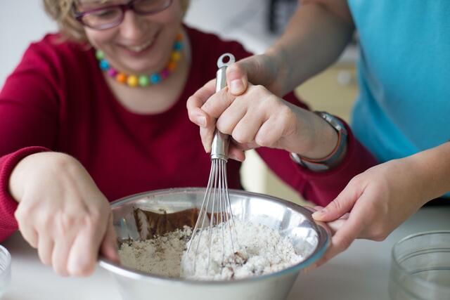 Hilfe im täglichen Alltag | Foto: Copyright: Media&amp;More, Komit GmbH