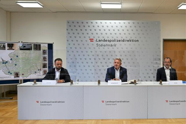 Berichteten über die erfolgreiche Ermittlung gegen die Diebesbande: Christopher Göstel, Manfred Komericky, Hans-Peter Seidl