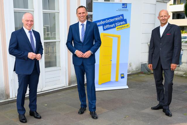 ecoplus Geschäftsführer Helmut Miernicki, Wirtschaftslandesrat Jochen Danninger, Claus Zeppelzauer, ecoplus Bereichsleiter Unternehmen &amp; Technologie
 | Foto: NLK Reinberger
