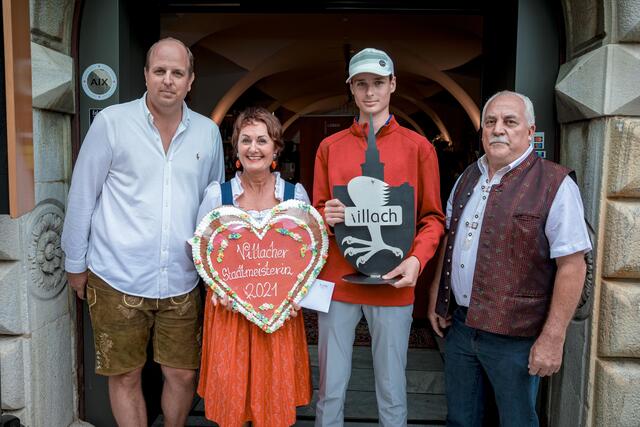 Stadtmeister Villach: GC Finkenstein-Direktor Thomas Kogler, Stadtmeisterin Margit Schautzer, Stadtmeister Thomas Unterweger und GR Ewald Koren.