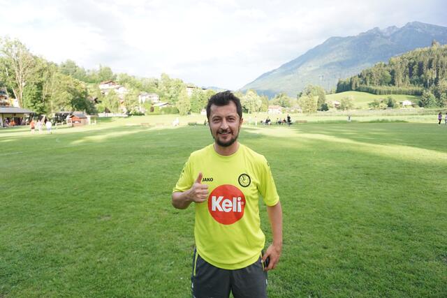 Spieler-Trainer Iskender Karakaya hatte nach Spielende allen Grund zur Freude. | Foto: Alexander Zauner