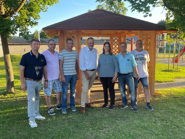 Heinz Lagler, Daniel Sporer, Rene Hofer, Hans Peter Doskozil, Claudia Staber, Walter Zloklikovits und Andreas Horvath (von links). | Foto: Büro Doskozil