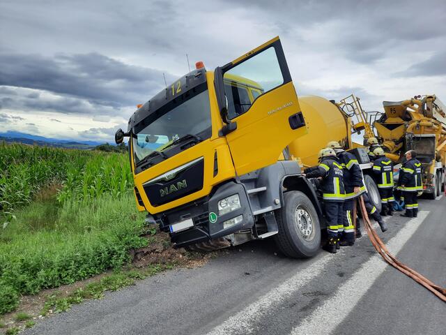 LKW Bergung - Thema auf meinbezirk.at
