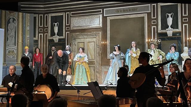 Dürfte auch froh gewesen sein, als das Durchhaltevermögen von "Idalma"  endlich von Erfolg gekrönt war: das ganze Ensemble.