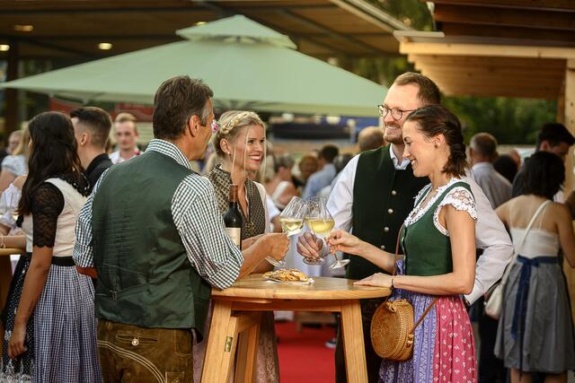 Fünf Tage lang vom 20. bis 24. kann man das Fest rund um den steirischen Wein und Kulinarik um nur € 9,-- genießen.  | Foto: Pixelmaker