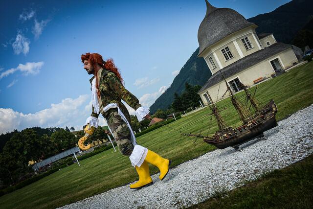 Peter Pan, Captain Hook, Tinkerbell und Co. gastierten in St. Lambrecht.  | Foto: Philine Hofmann/Wandelbühne