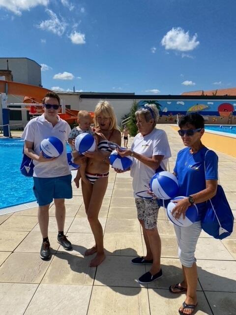 Überraschungsbesuch von Gemeinderat Sommer und Jones. | Foto: Freiheitliche Hollabrunn