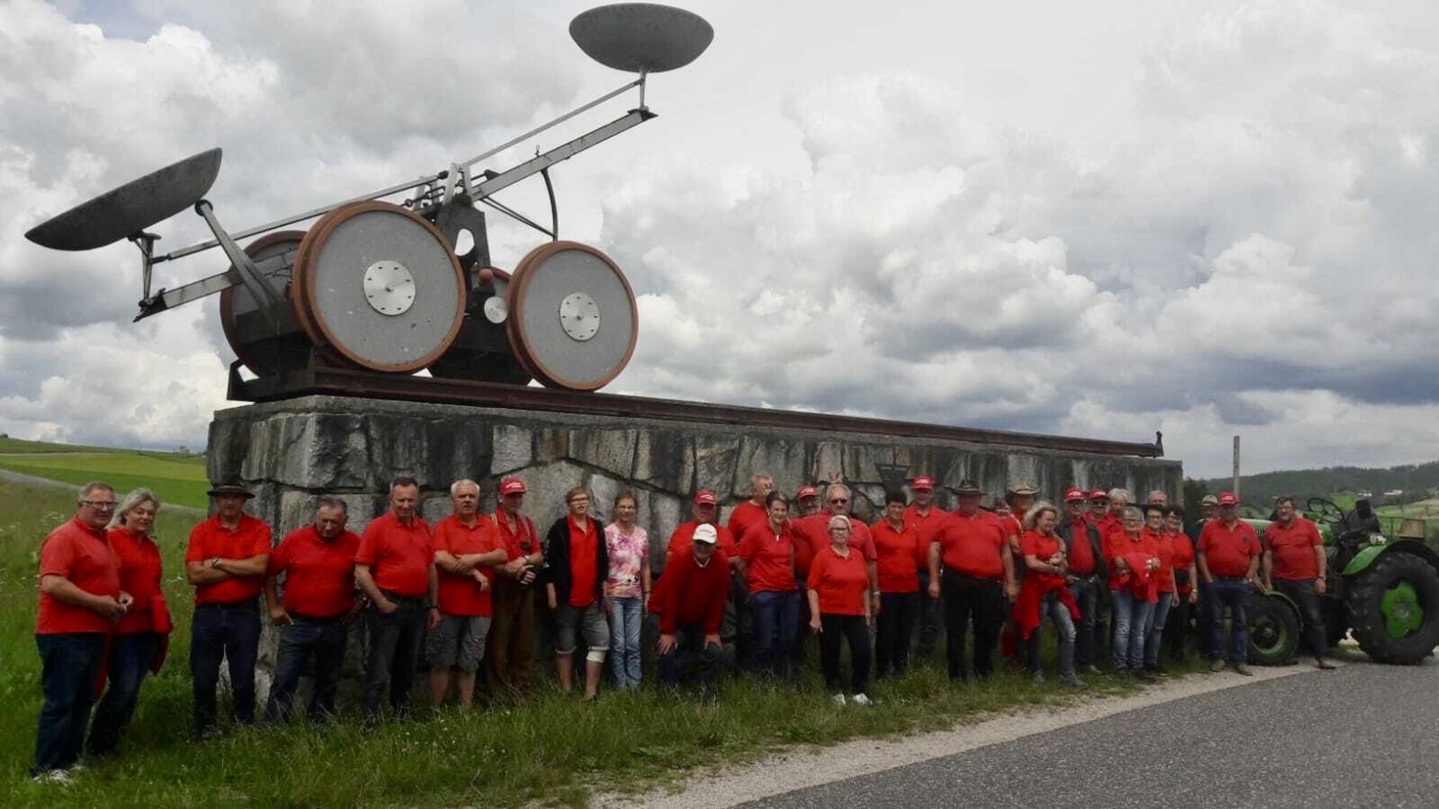 Nach über einem Jahr: Gemeinsame Oldtimer-Ausfahrt des LMVC Liebenau ...
