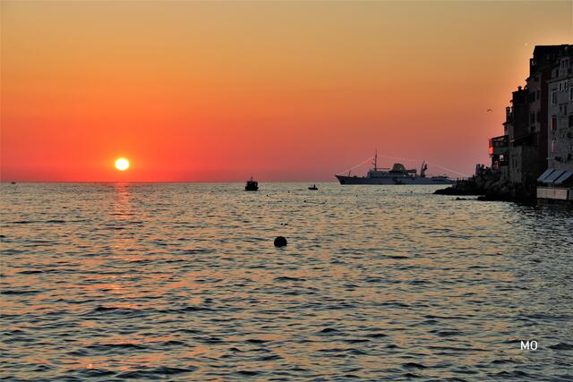 Blutroter Sonnenuntergang, Rovinj, Kroatien