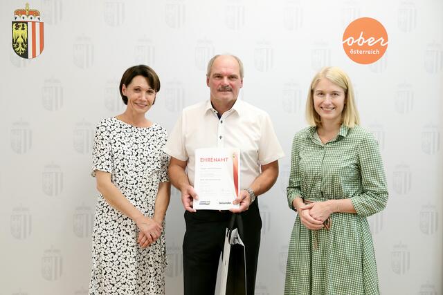 Der erste Platz ging an die Gesunde Gemeinde Rohrbach-Berg mit dem Projekt „Lebensqualität 60plus. | Foto: Foto: Land OÖ/Denise Stinglmayr