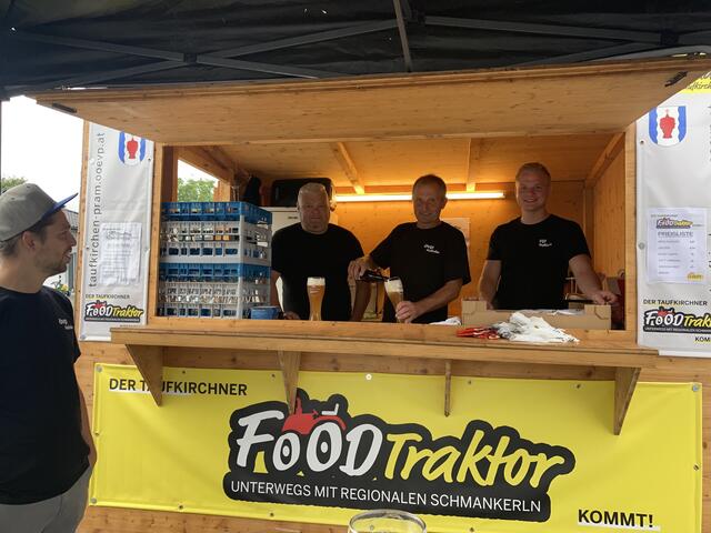 Mit einem Food Traktor tourt die ÖVP Taufkirchen durch die Ortschaften und möchte mit den Bürgern ins Gespräch kommen. | Foto: ÖVP Taufkirchen