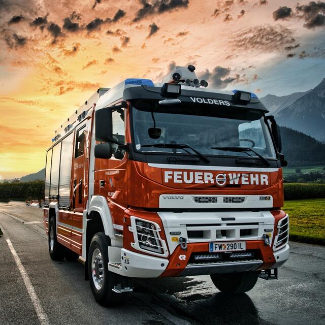 Das Tanklöschfahrzeug (TLF-A 3000/100) durfte die Freiwillige Feuerwehr Volders 2020 in Empfang nehmen.  | Foto: FF Volders
