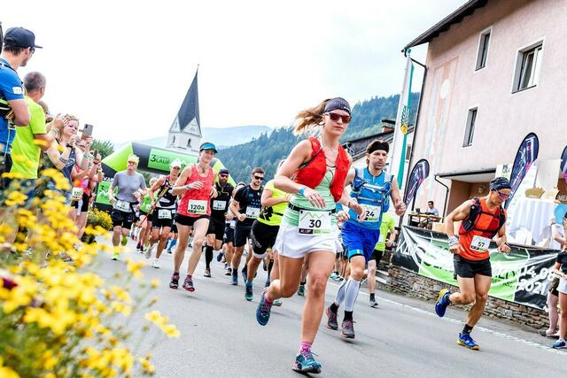 Start zum Drei-Gipfel-Lauf 2021 | Foto: Dominik Angerer