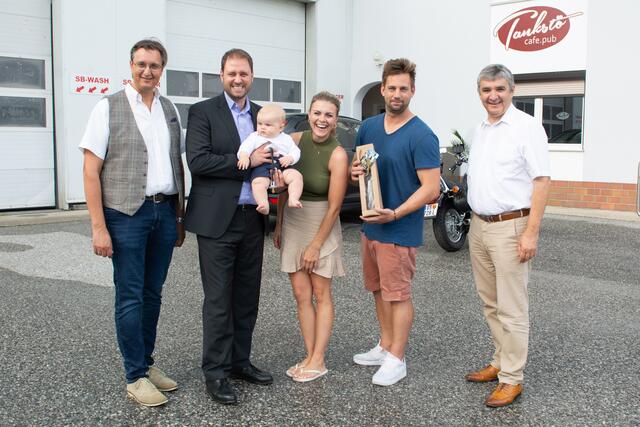 Besuch in Neuberg: Thomas Novoszel, Christian Sagartz, Louis Krenn, Carolina-Chiara Fürst, Georg Krenn, Walter Temmel. | Foto: EVP-Europa-Büro 