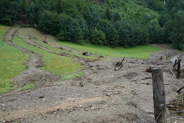 Mehrere Muren sind auf die Straße zwischen St. Johann und Großarl niedergegangen.  | Foto: Julia Hettegger