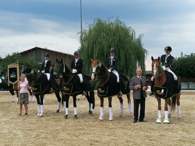 Das Team vom Reitsportzentrum Süd/Oisnitz hat erneut den Mannschaftssieg bei den Steirischen Landesmeisterschaften eingefahren. | Foto: Kendlbacher