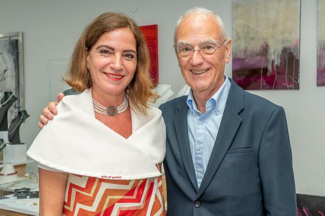 Alexandra Wurm mit dem Organisator des Wirtschaftsfrühstücks, Sigi Nehart.  | Foto: Klaus Pressberger