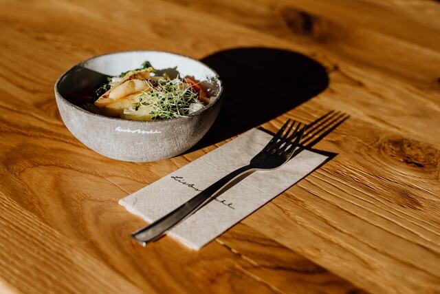 Frisch gekochtes Mittagessen gibt es von Montag bis Freitag in der Urfahraner Hauptstraße. | Foto: Liebstöckl/Antje Wolm