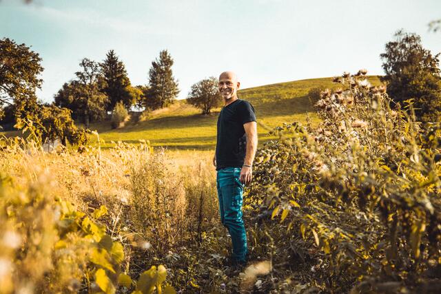Mayer in seinem Gemüsegarten in Linz-Gründberg. | Foto: Liebstöckl/Antje Wolm