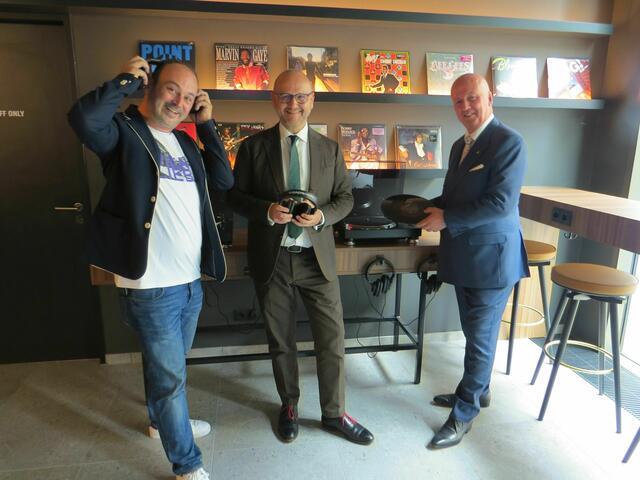 Musik ist für Michael Fritz (Generaldirektor Jaz in the City), Norbert Kettner (CEO Wien Tourismus) und Marcus Bernhardt (CEO Deutsche Hospitality) elementarer Bestandteil des Hotelkonzeptes.