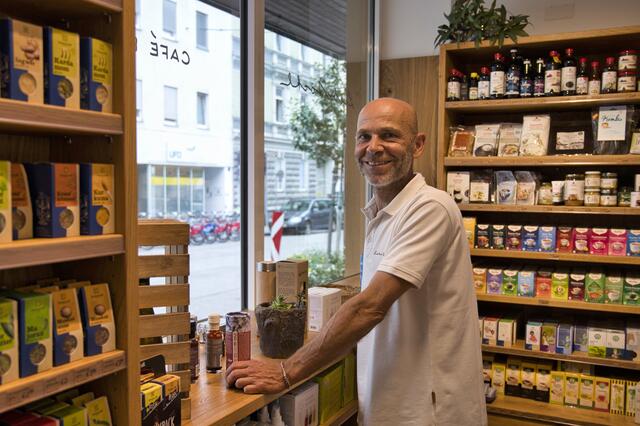 Bio- und Fairtrade-Qualität erwartet die Kundschaft im Liebstöckl Bioladen und Cafe in der Hauptstraße. | Foto: Baumgartner/BRS