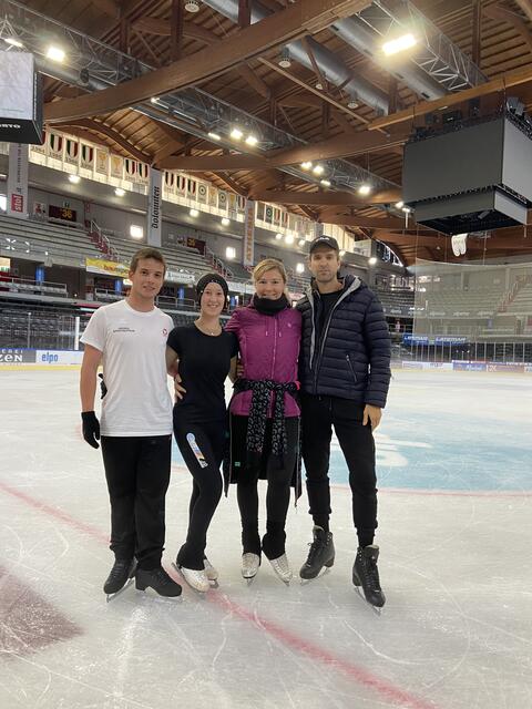 v.l.: Patrik und Corinna Huber mit ihren Trainern Barbora Řezníčková und Matteo Zanni. | Foto: Huber