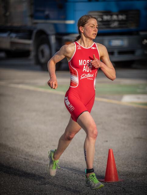 Theresa Moser wurde in ihrer Klasse Vizestaatsmeisterin.  | Foto:  Fuchs