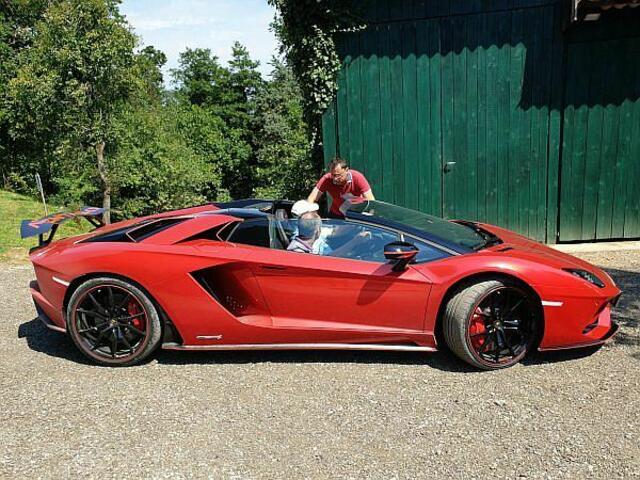 Lamborghini Aventador Roadster