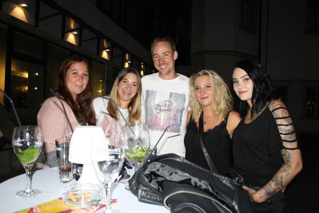 Quintett: Jessica, Larissa, Robert, Susanne und Vanessa.. | Foto: RMK