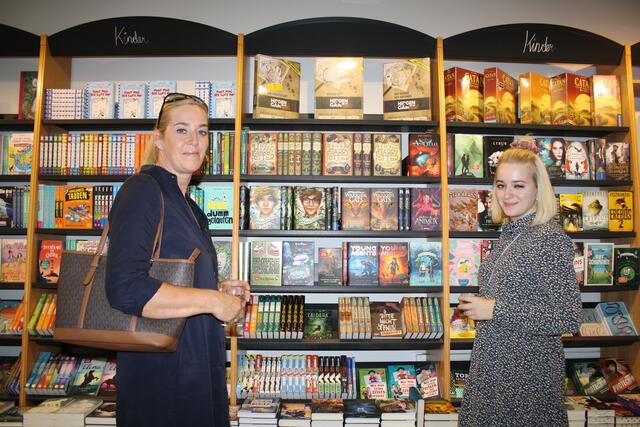 Auf Lesereise in Spittal: Marion und Aileen aus Gmünd | Foto: RMK