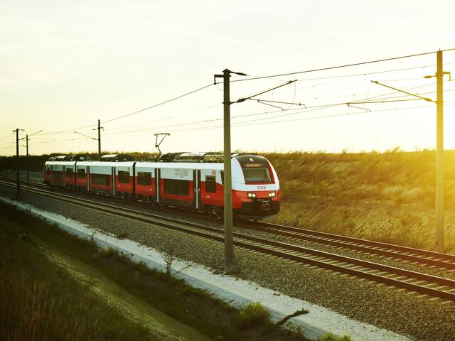 Das Klimaticket gilt auch auf der Franz-Josefs-Bahn, selbst wenn in Niederösterreich noch verhandelt wird. | Foto: ÖBB/Philipp Horak