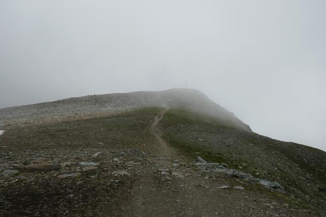 Das Gipfelplateau des Weißeck.  | Foto: Thomas Neuhold